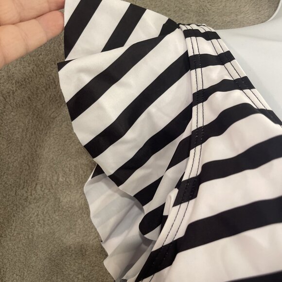 NWT B2Prity Womens Black & White Cutout Ruffle One-Piece Swimsuit Size Medium - Picture 4 of 15